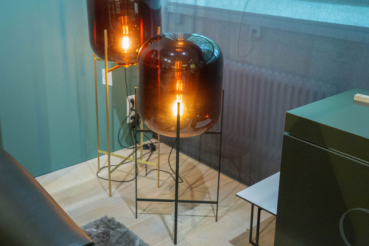 Stehleuchte Oda Big H 112 cm von Pulpo im Sale