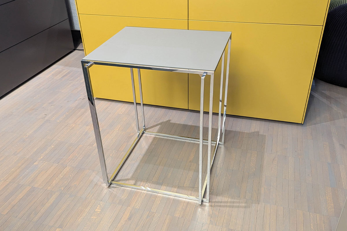 Beistelltisch Minero von Bacher im Sale