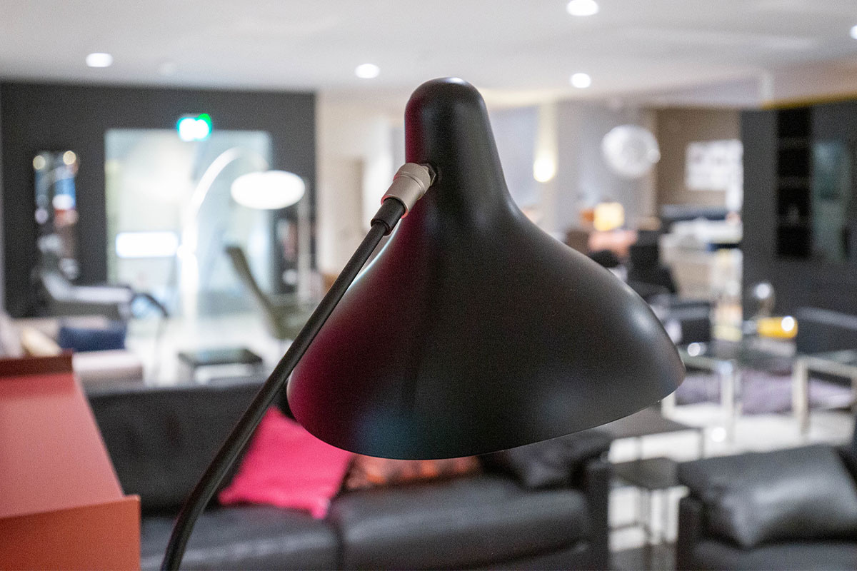 Stehleuchte Mantis BS1 B BL von DCW