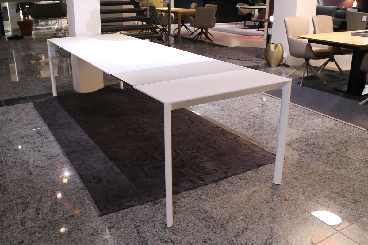 Esstisch Maki von Kristalia