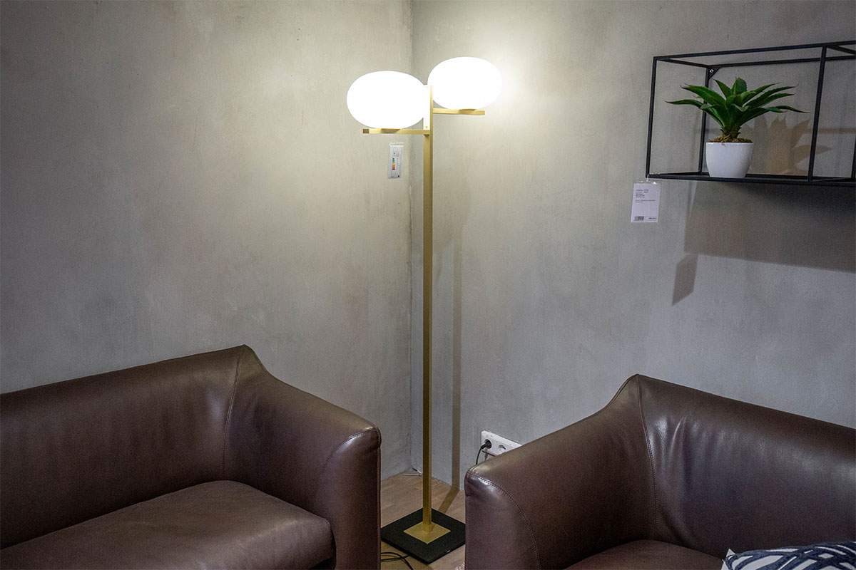 Stehleuchte Alba von Oluce im Sale