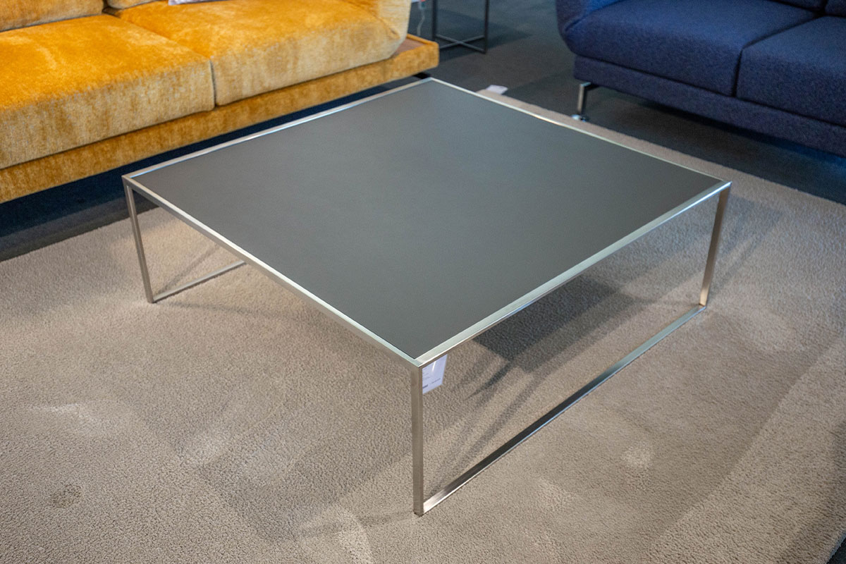 Couchtisch Minimize von Yomei f&uuml;r 1.250 &euro;