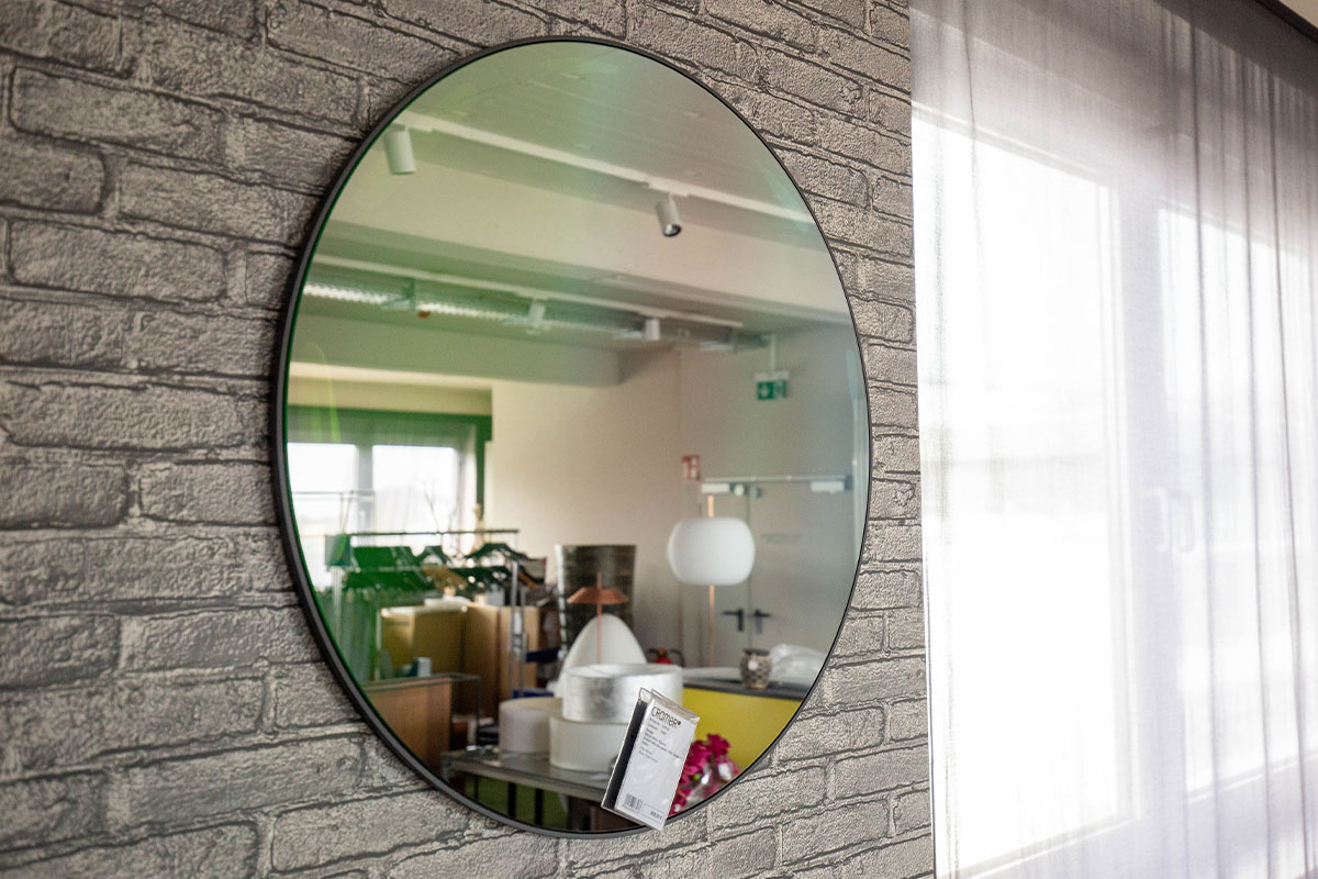 Spiegel Mirror Round von Fritz Hansen für 470 € Spiegel Mirror Round von Fritz Hansen für 470 €