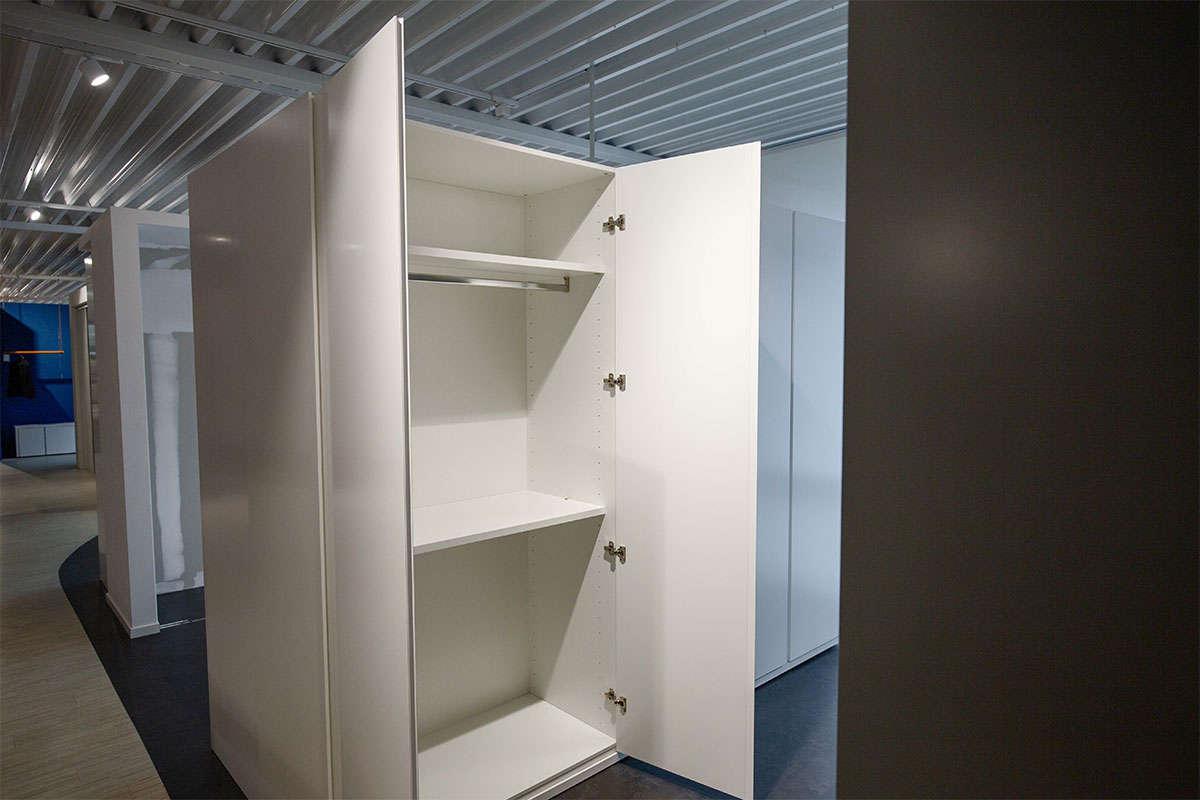 Kleiderschrank Refugium B 300 cm von Cramer Holzmanufaktur