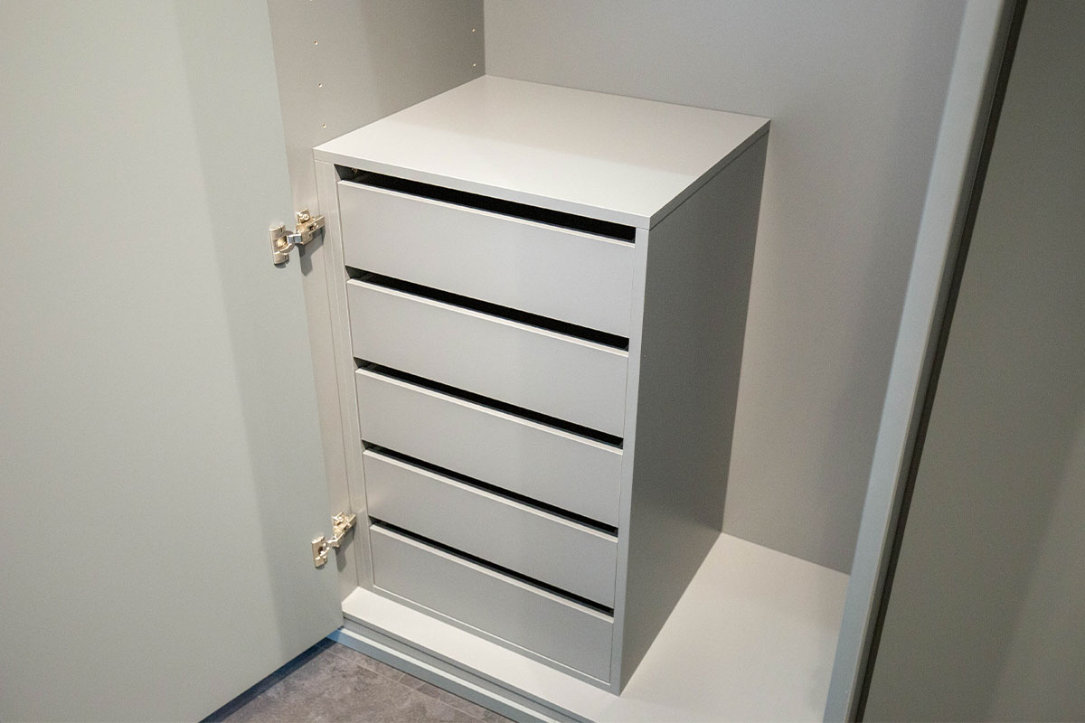 Kleiderschrank Refugium B 300 cm von Cramer Holzmanufaktur