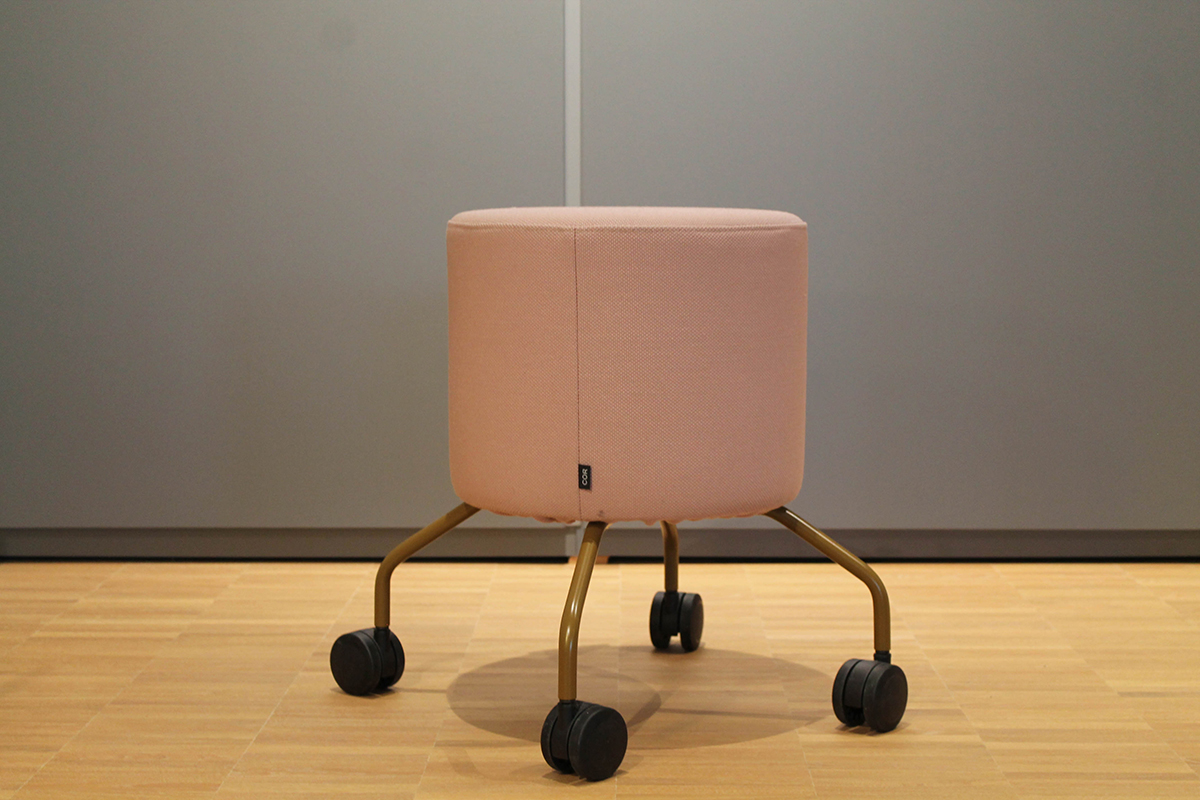 Hocker mit Rollen Drop von COR im Sale