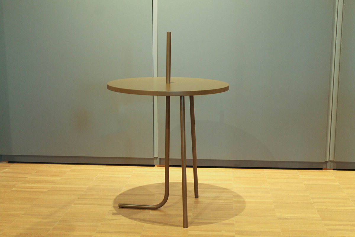 Beistelltisch Bond in Khaki von COR im Sale