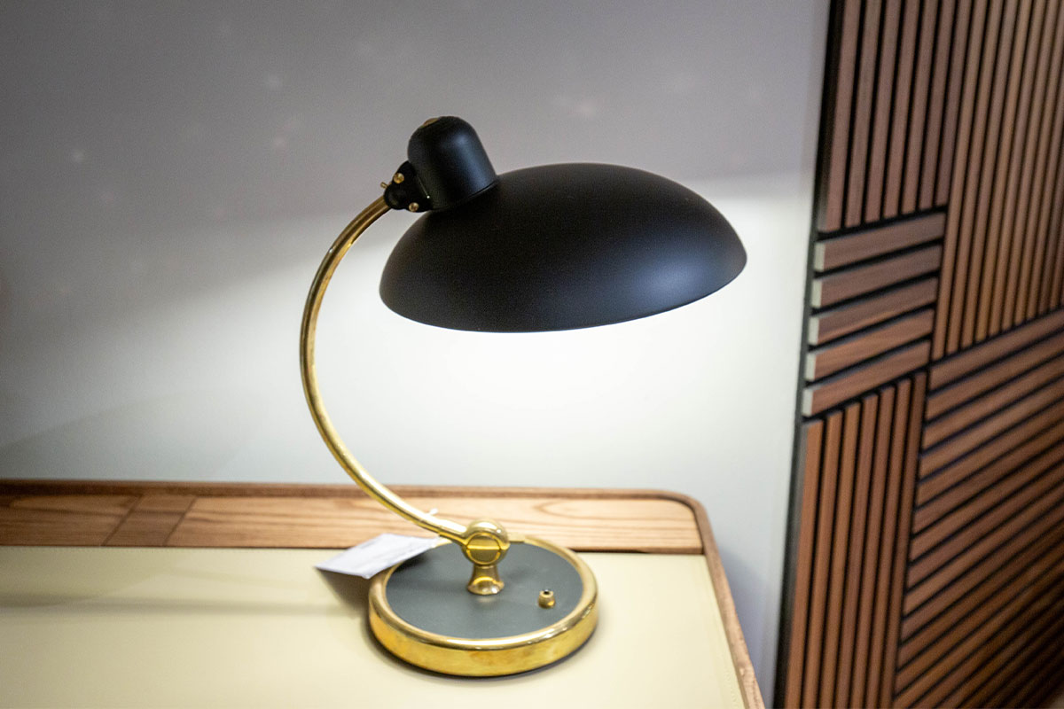 Tischleuchte Kaiser Idell von Fritz Hansen im Sale