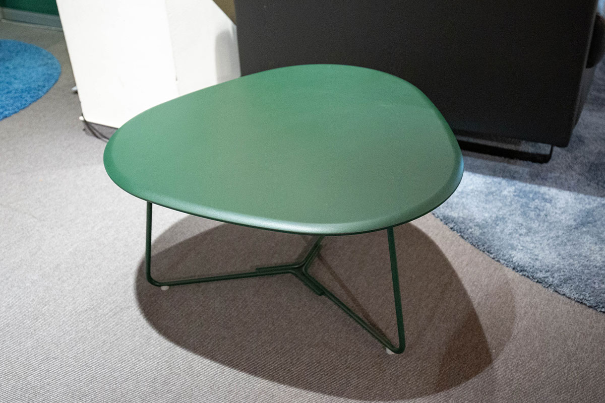 Couchtisch Tripod von Pode