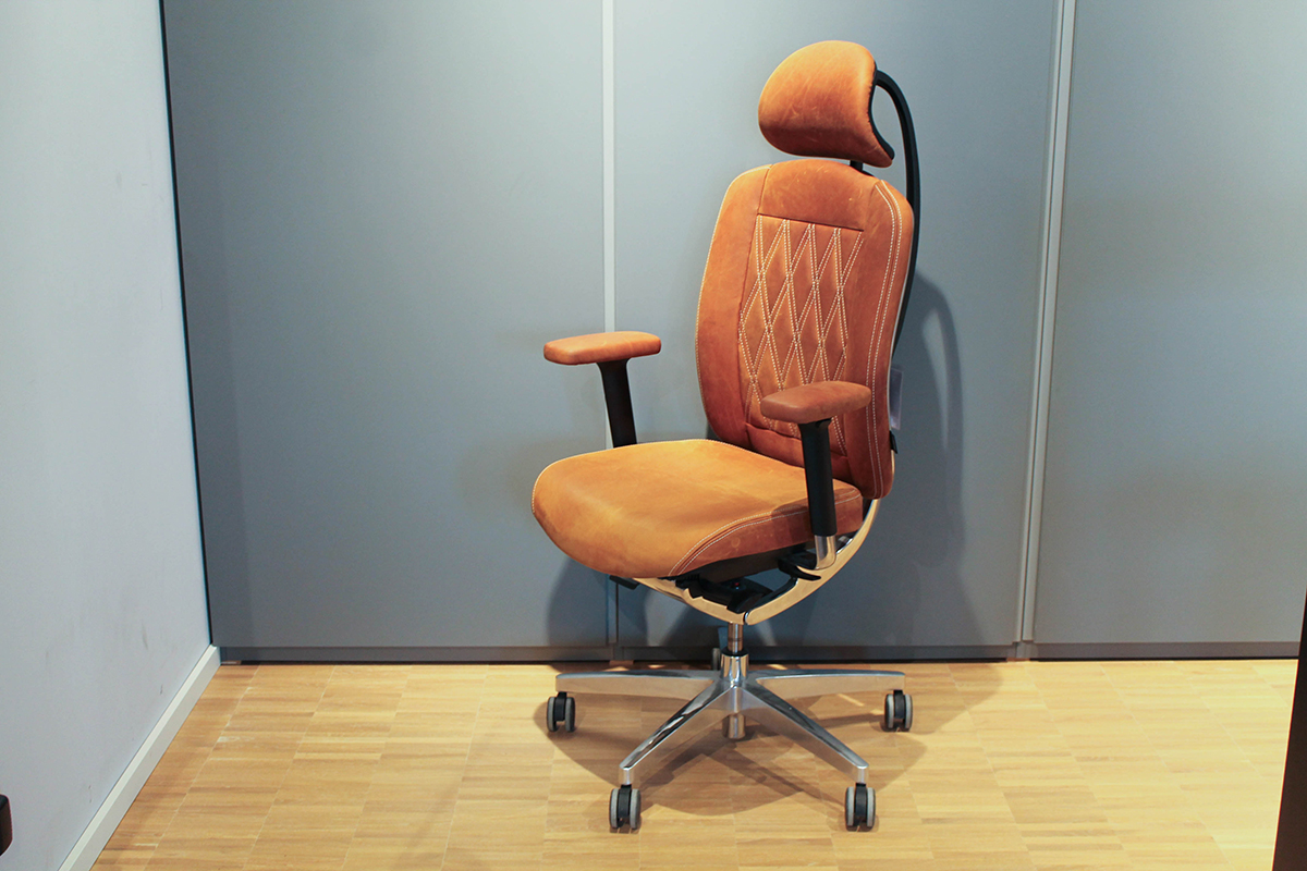 B�rodrehstuhl  AluMedic limited S comfort von Wagner