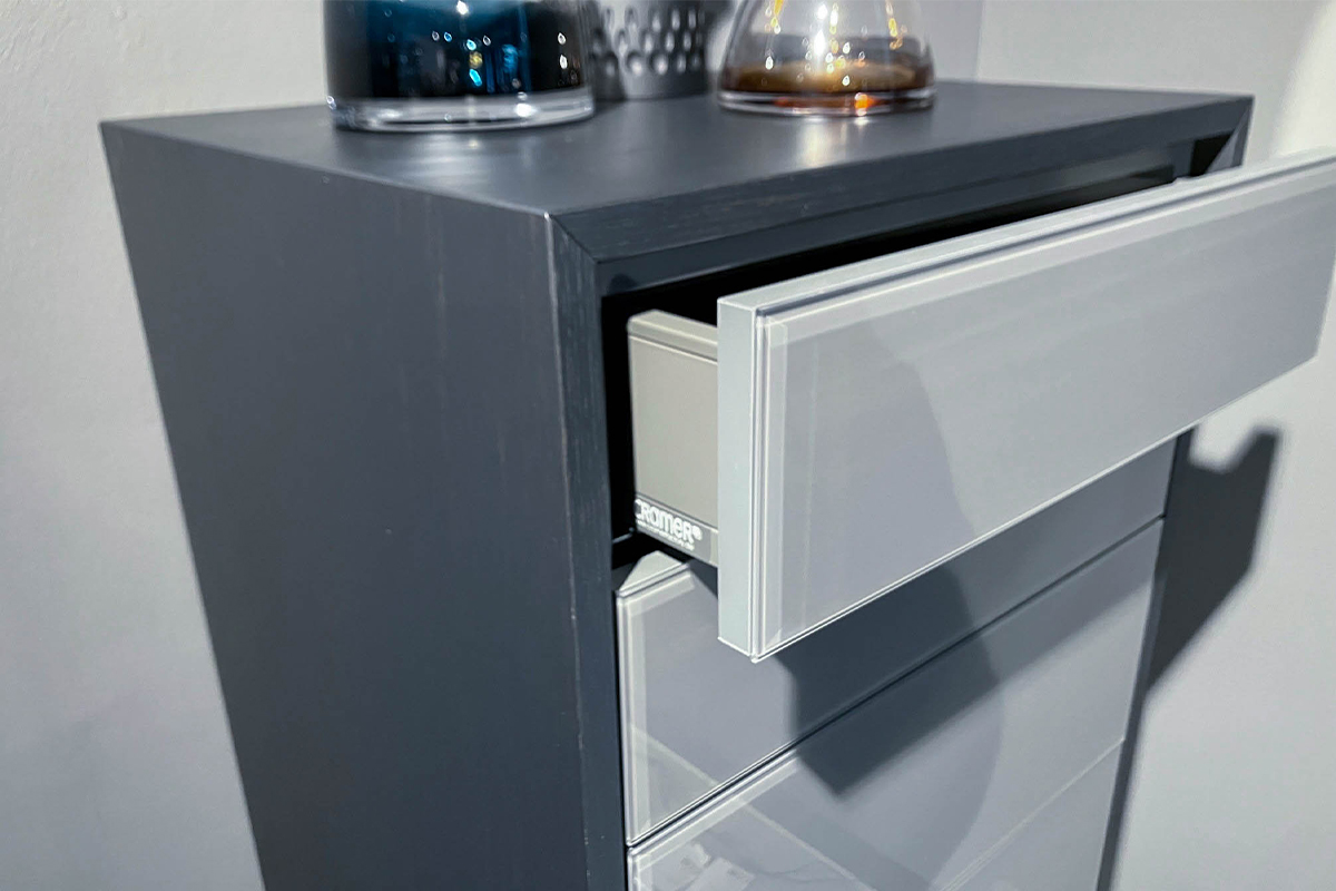 Kommode Velare Eiche moltenigrau von Cramer Holzmanufaktur