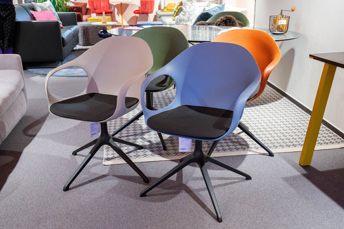 Stuhlgruppe Elephant inkl. Sitzkissen von Kristalia im Sale