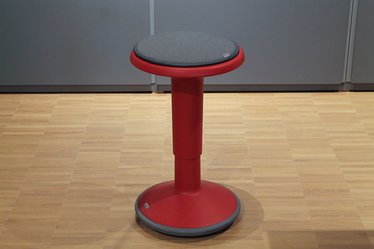 Pendelhocker UPis1 von Interstuhl