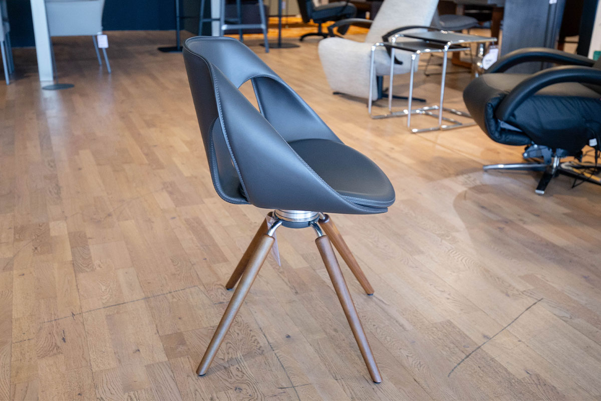 Stuhlgruppe Up von Tonon