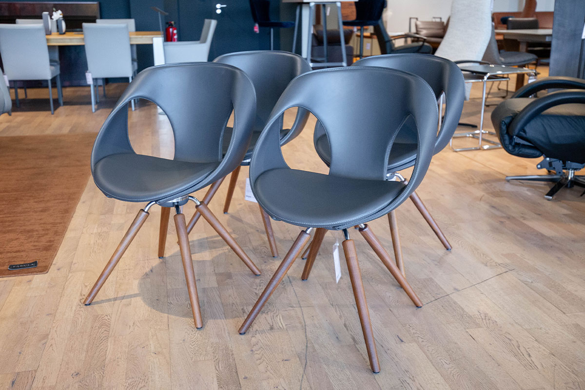 Stuhlgruppe Up von Tonon f&uuml;r 3.995 &euro;
