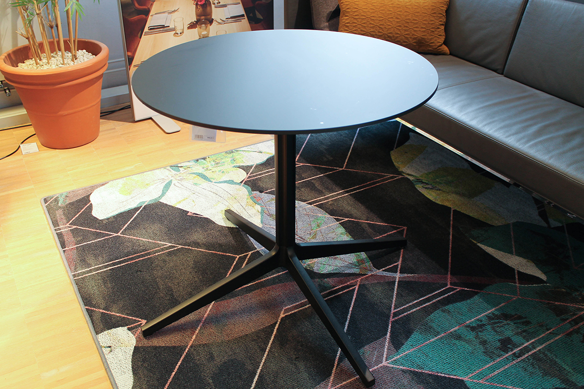 Bistrotisch Ypsilon 4 von Pedrali im Sale