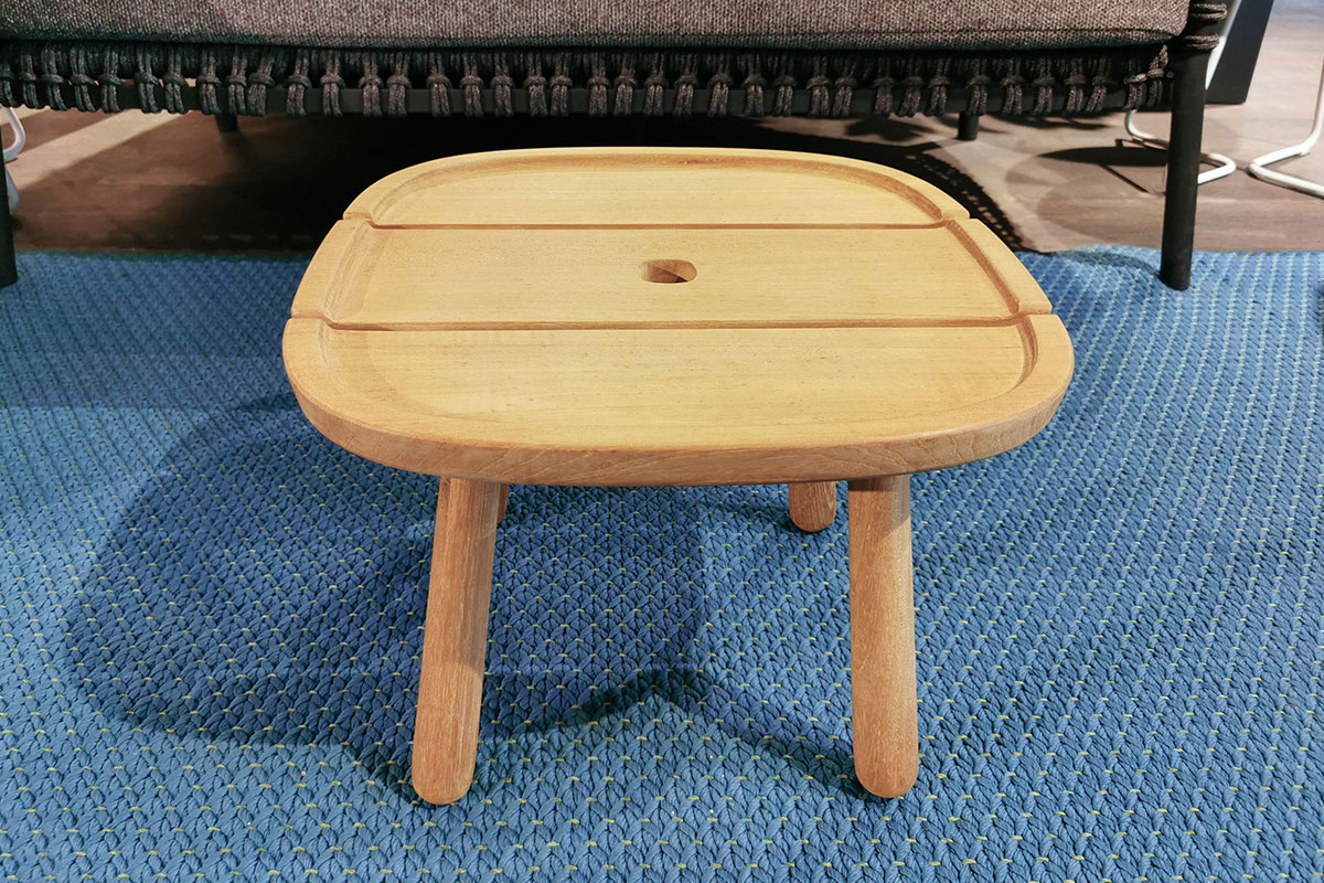 Outdoor-Couchtisch Royal klein von Cane-line im Sale