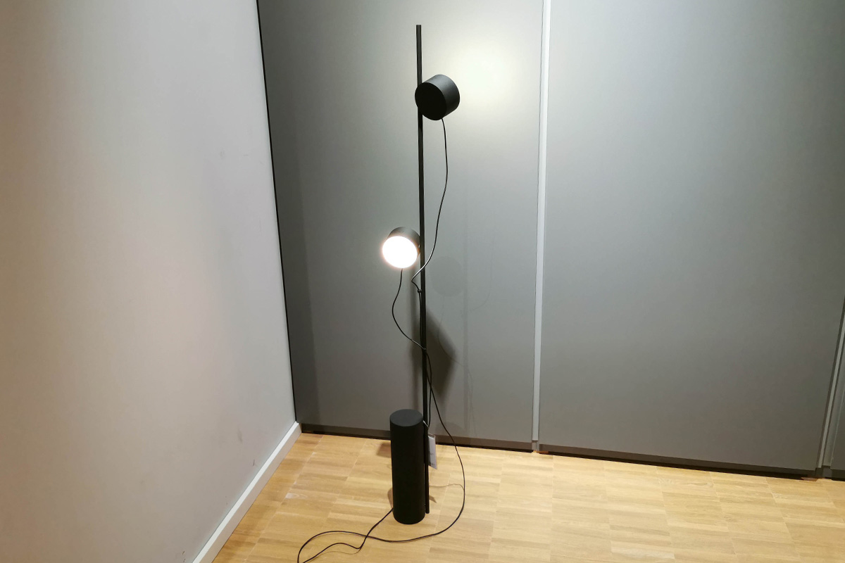 Stehleuchte Post Floor Lamp von Muuto