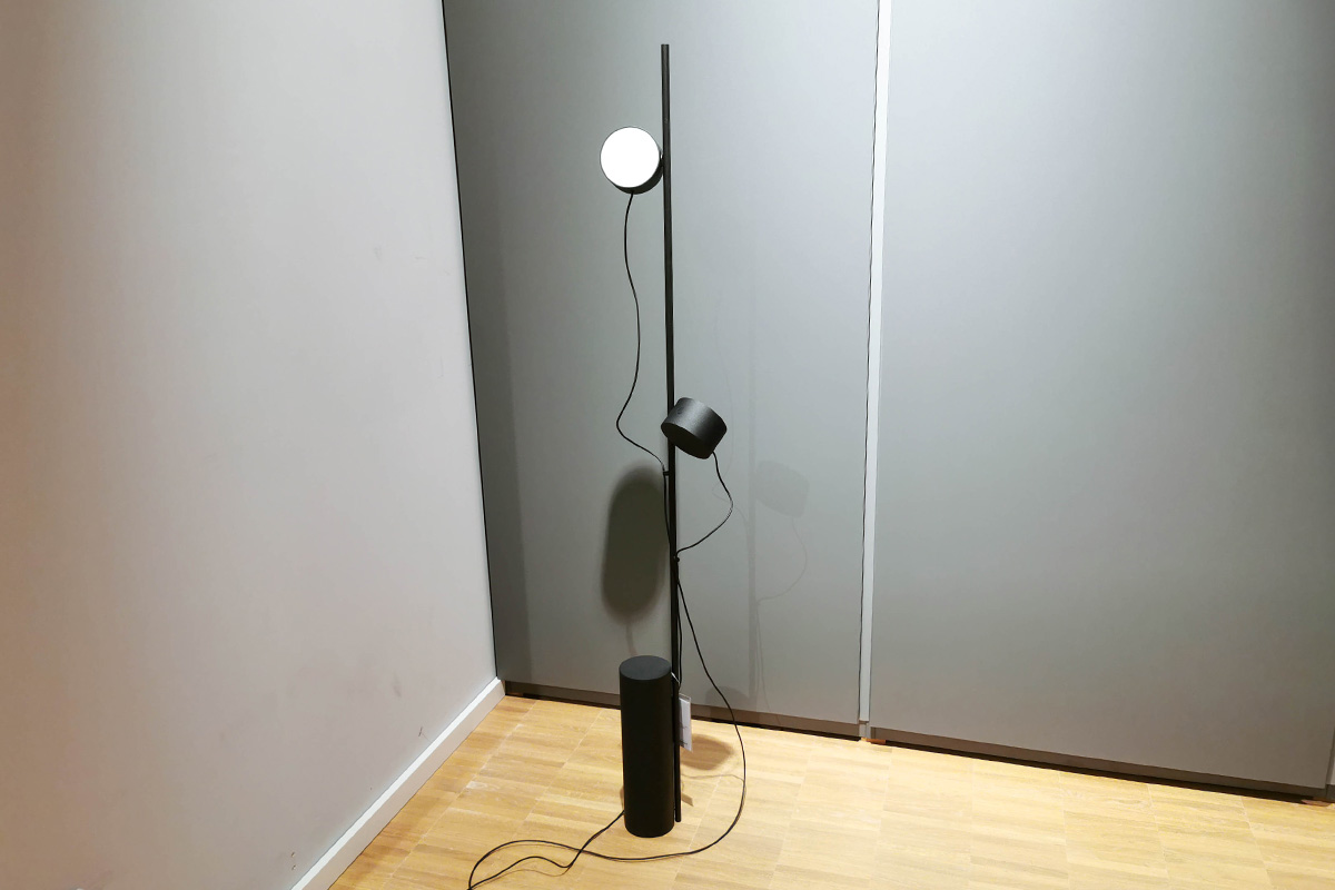 Stehleuchte Post Floor Lamp von Muuto im Sale