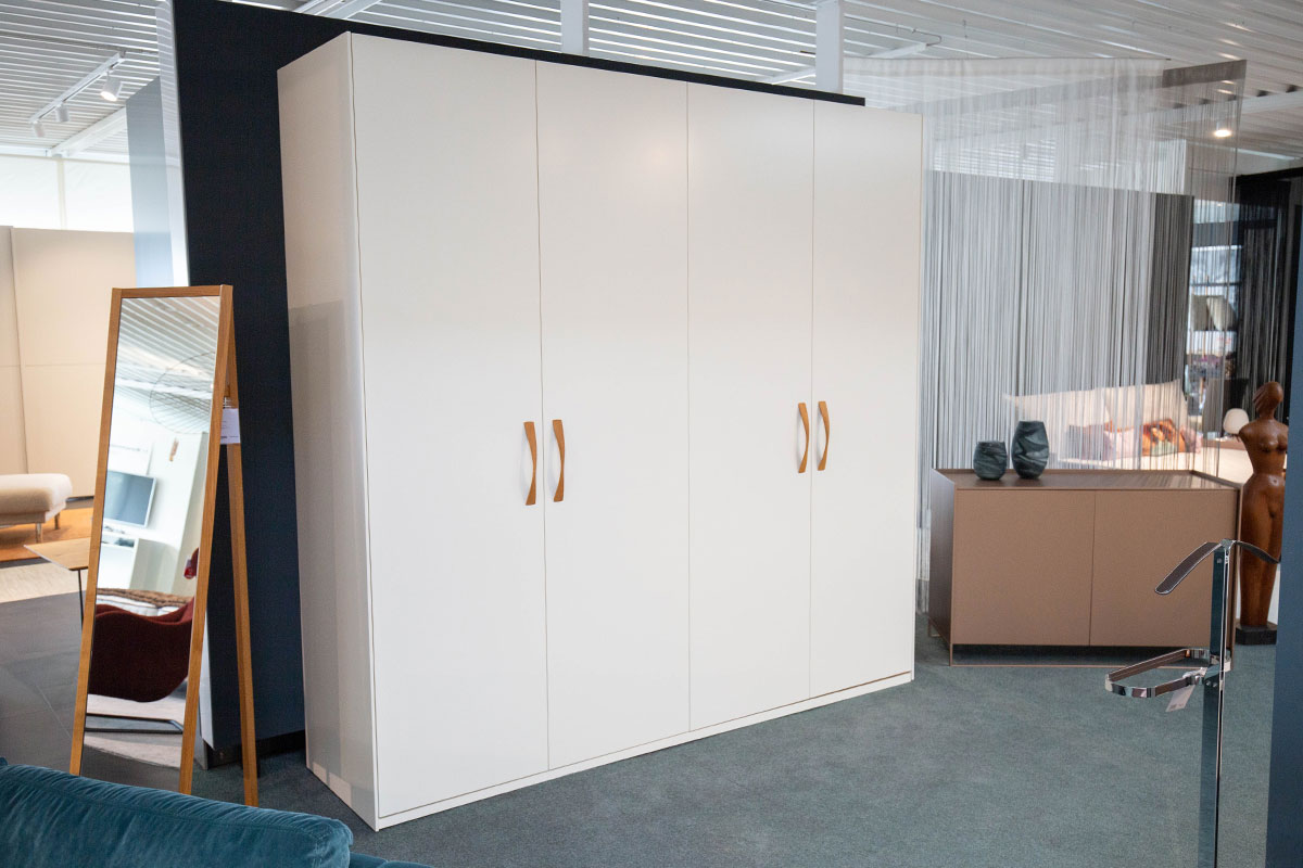 Kleiderschrank Refugium B 240 cm von Cramer Holzmanufaktur