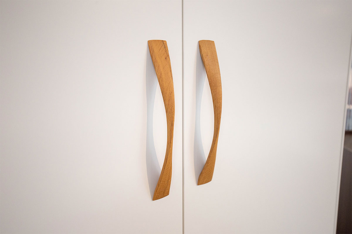 Kleiderschrank Refugium B 240 cm von Cramer Holzmanufaktur