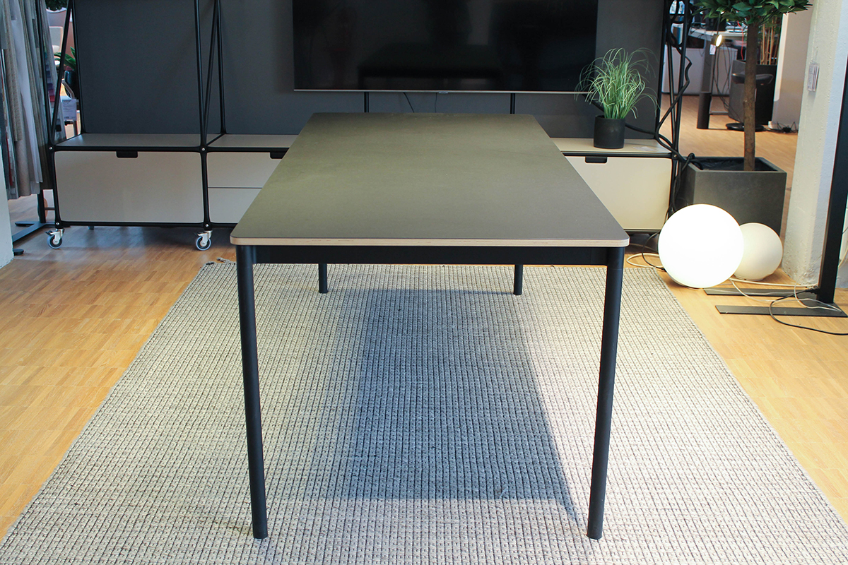 Schreibtisch Base von Muuto