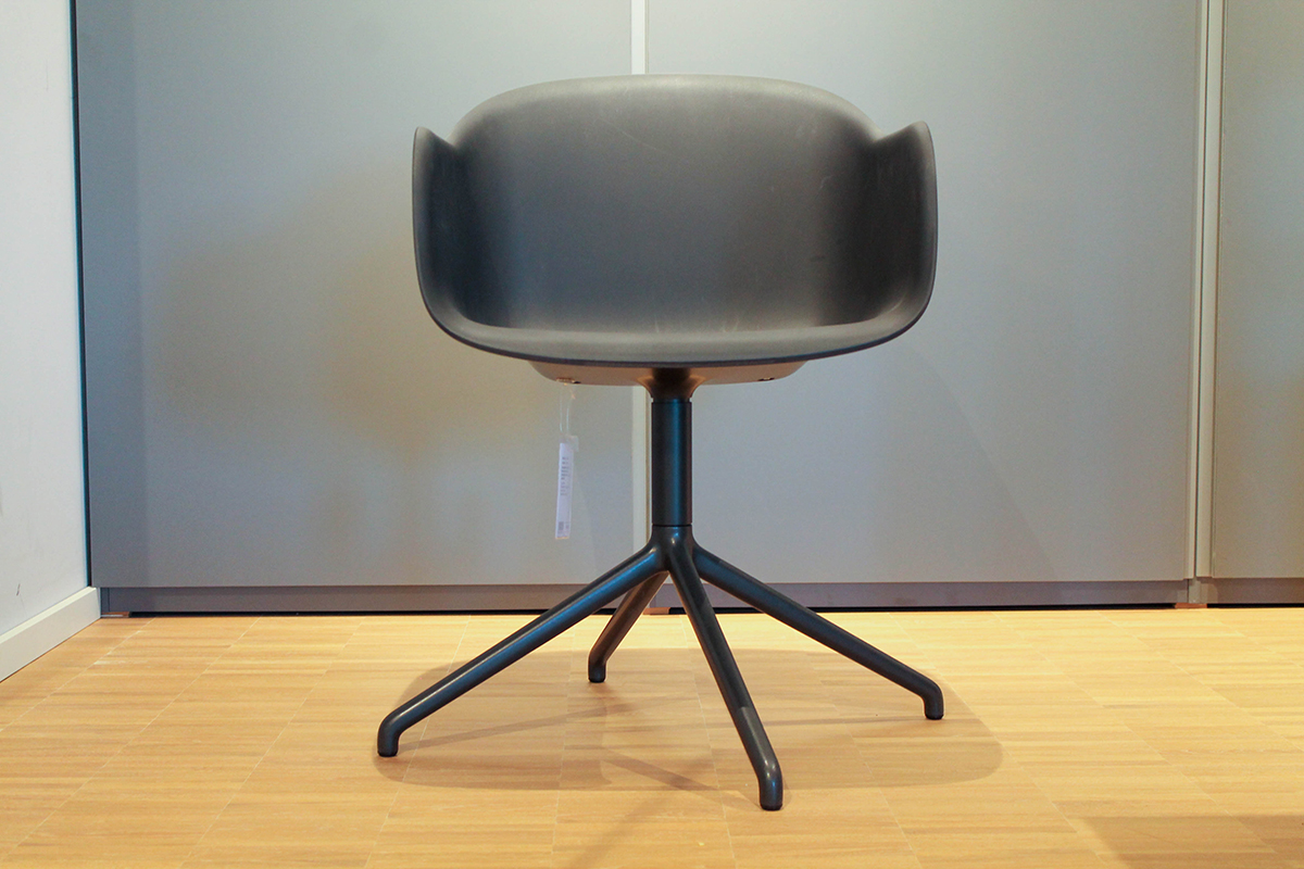 Bürodrehstuhl Fiber Armchair Swivel von Muuto
