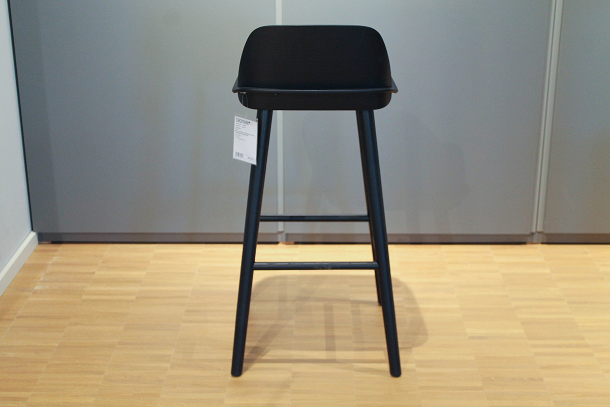 Barhocker Nerd in Midnight Blue von Muuto