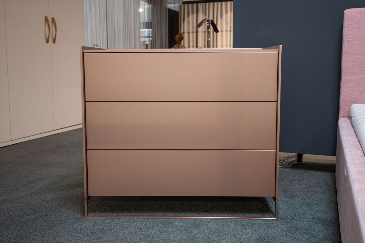 Kommode Lean Box von M�ller Design f&uuml;r 2.200 &euro;