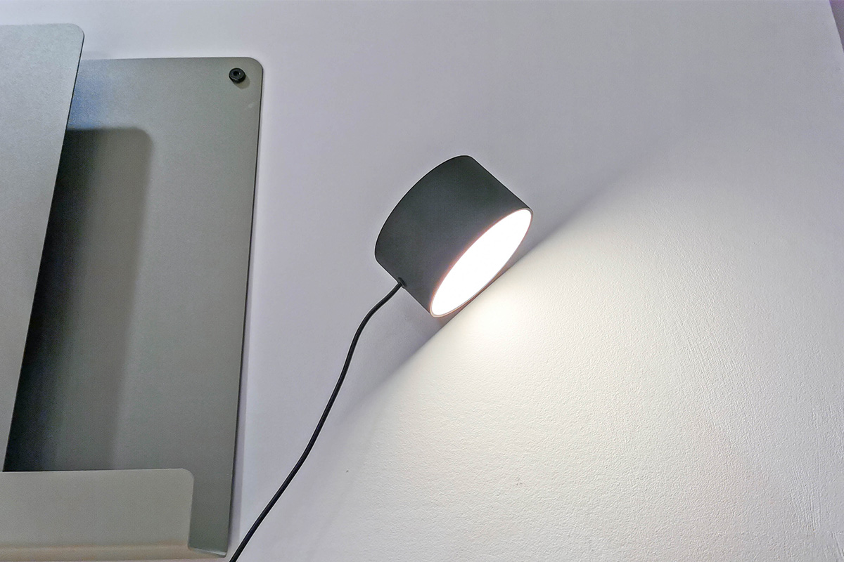 Wandleuchte Post Wall Lamp von Muuto im Sale
