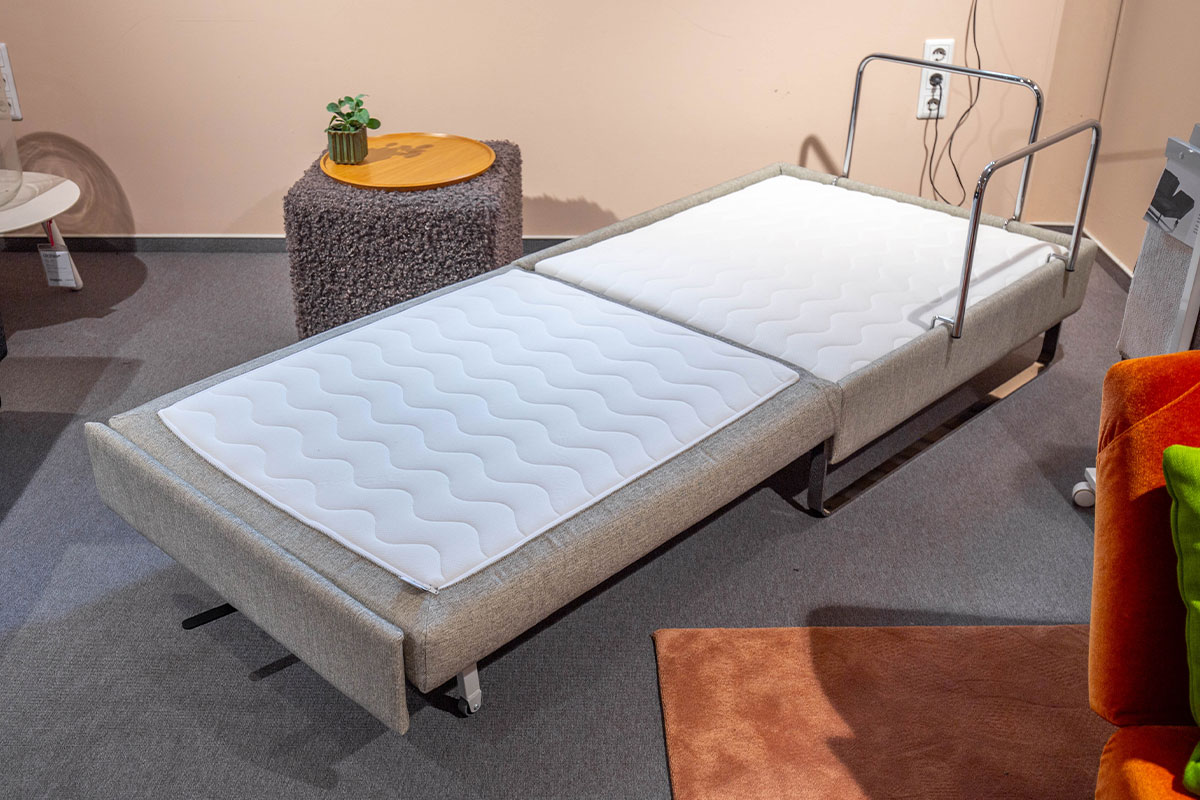 Schlafhocker Bed for Living von Swiss Plus