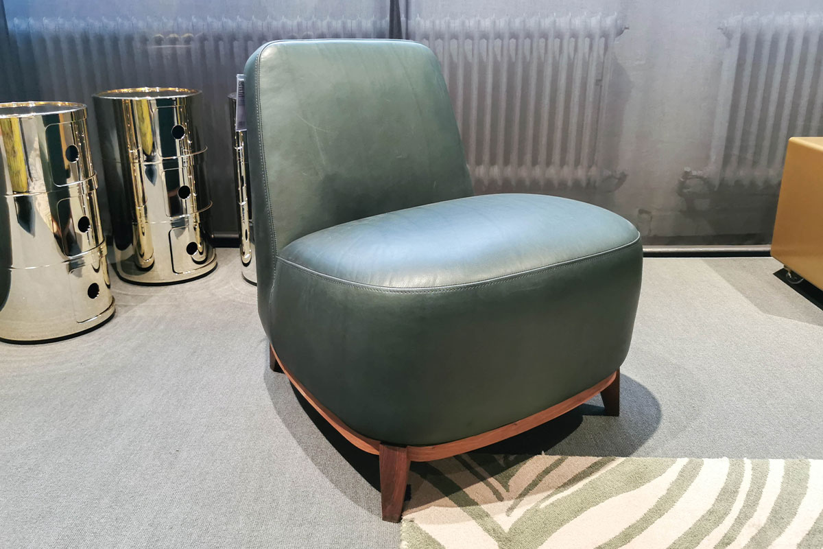 Sessel Cavallo Leder petrol von Cramer Polstermanufaktur im Sale