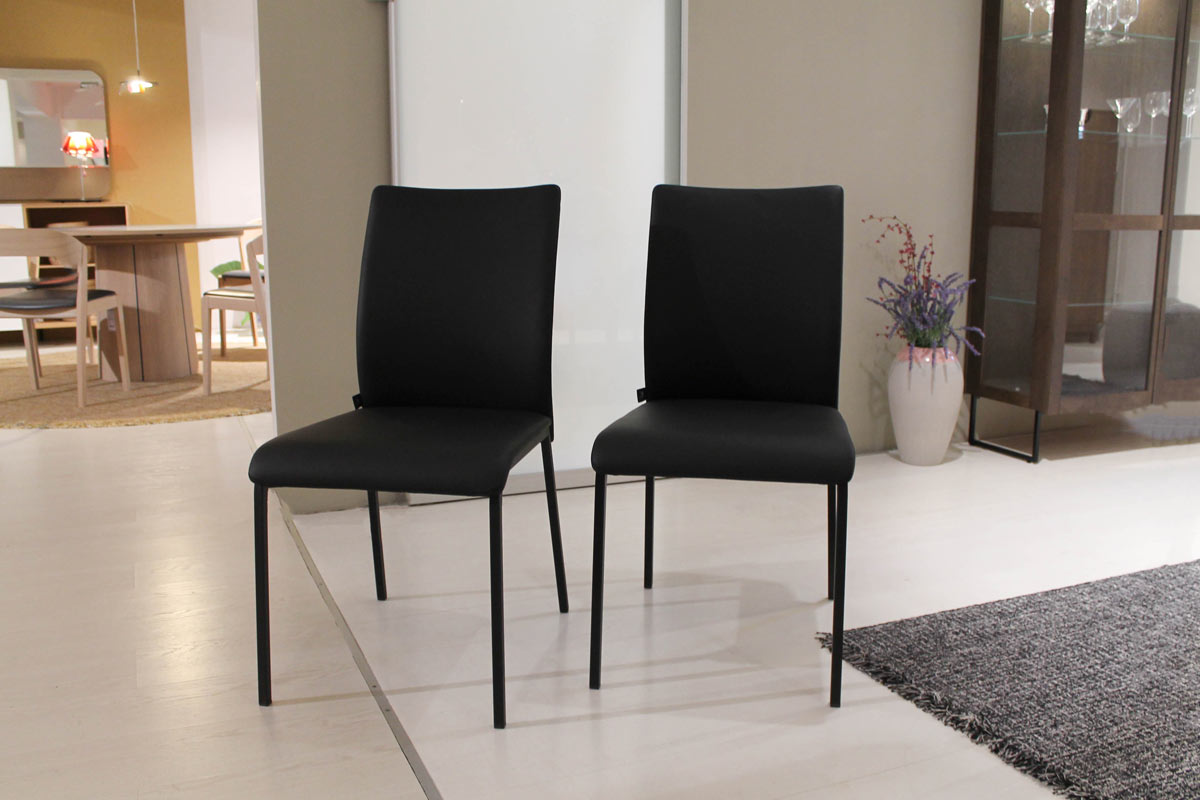 Stuhl Jago ohne Armlehne 2er Gruppe von Bacher f&uuml;r 990 &euro;