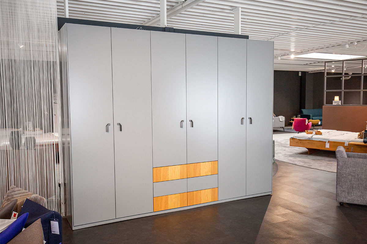 Kleiderschrank Refugium B 298 cm von Cramer Holzmanufaktur