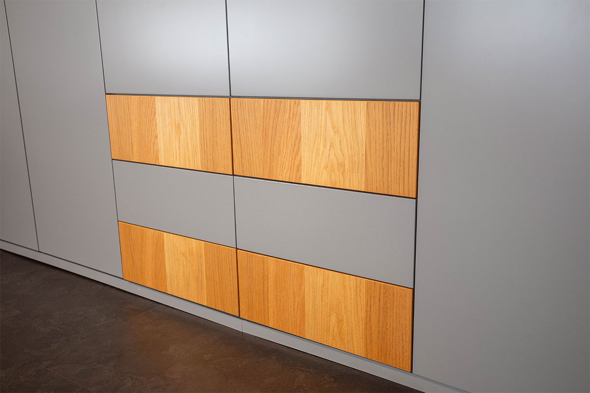 Kleiderschrank Refugium B 298 cm von Cramer Holzmanufaktur