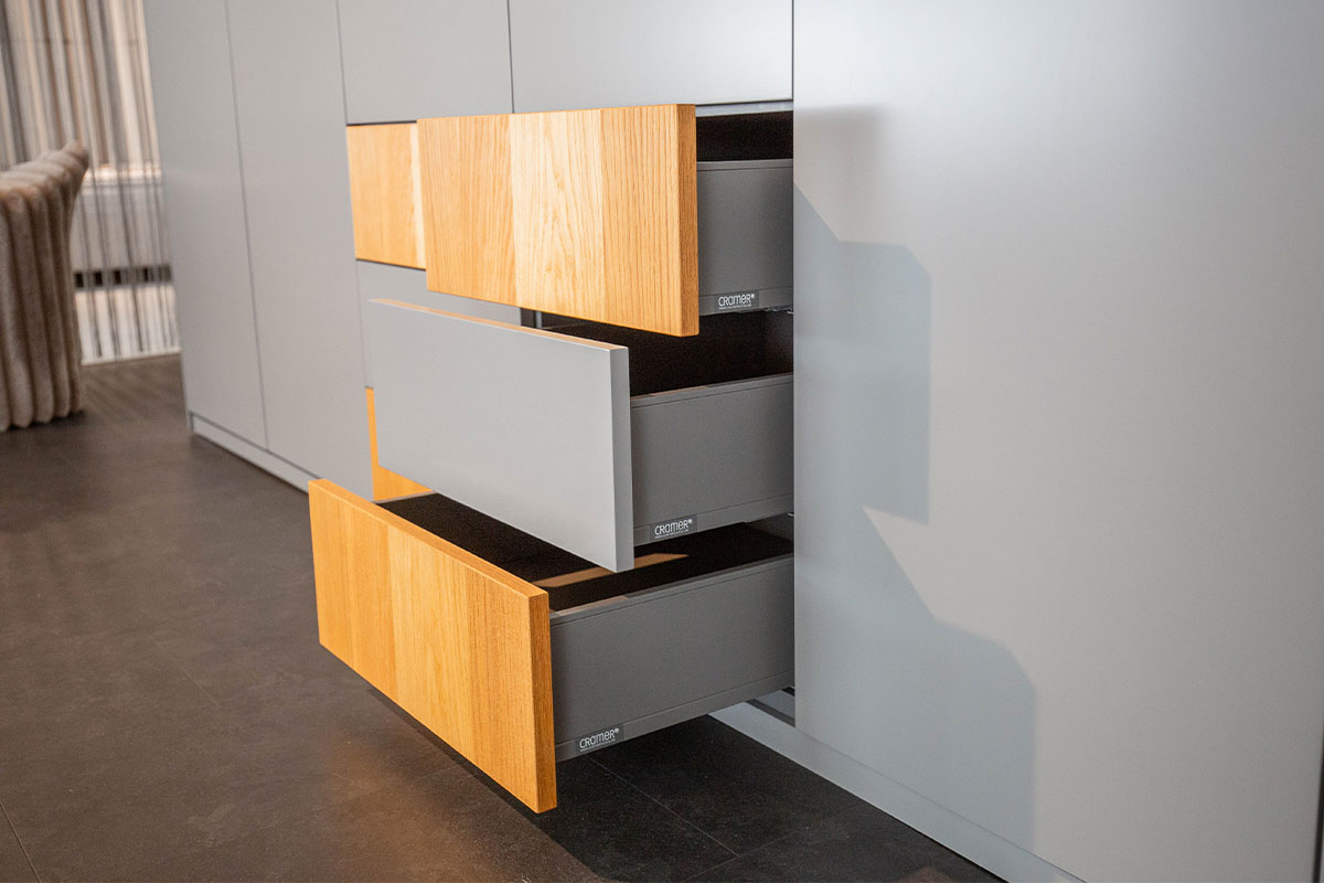 Kleiderschrank Refugium B 298 cm von Cramer Holzmanufaktur