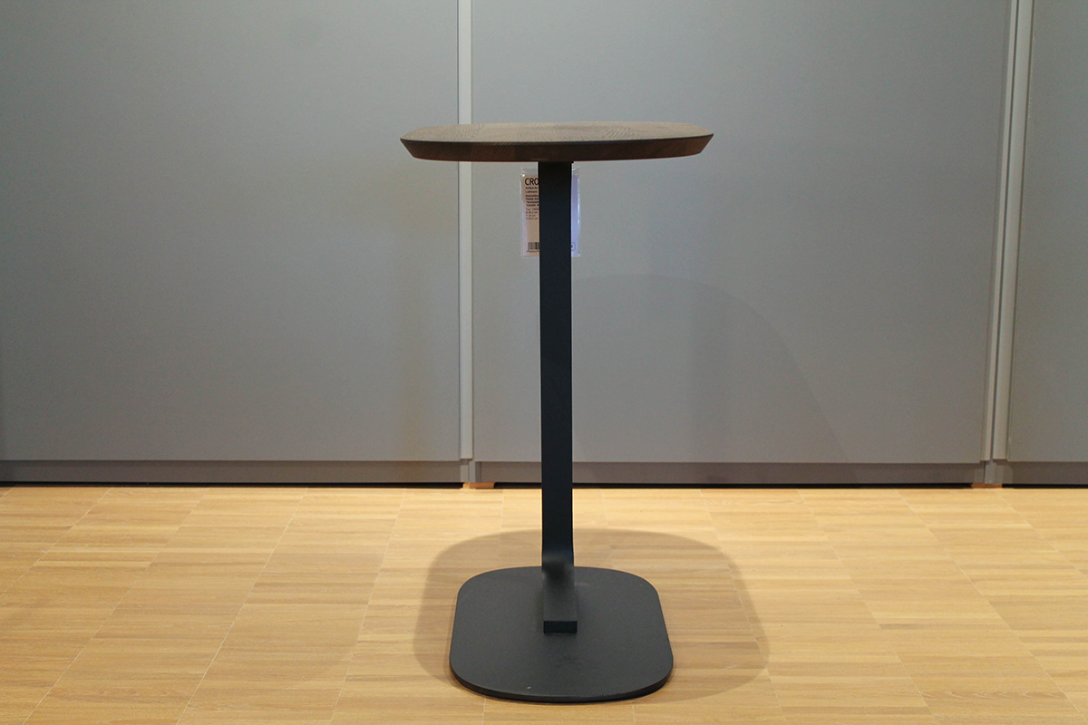 Beistelltisch Relate mit Holz-Tischplatte von Muuto