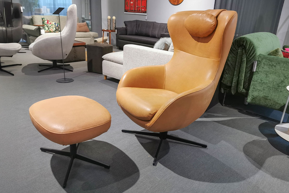 Sessel Jester inkl. Hocker von Signet
