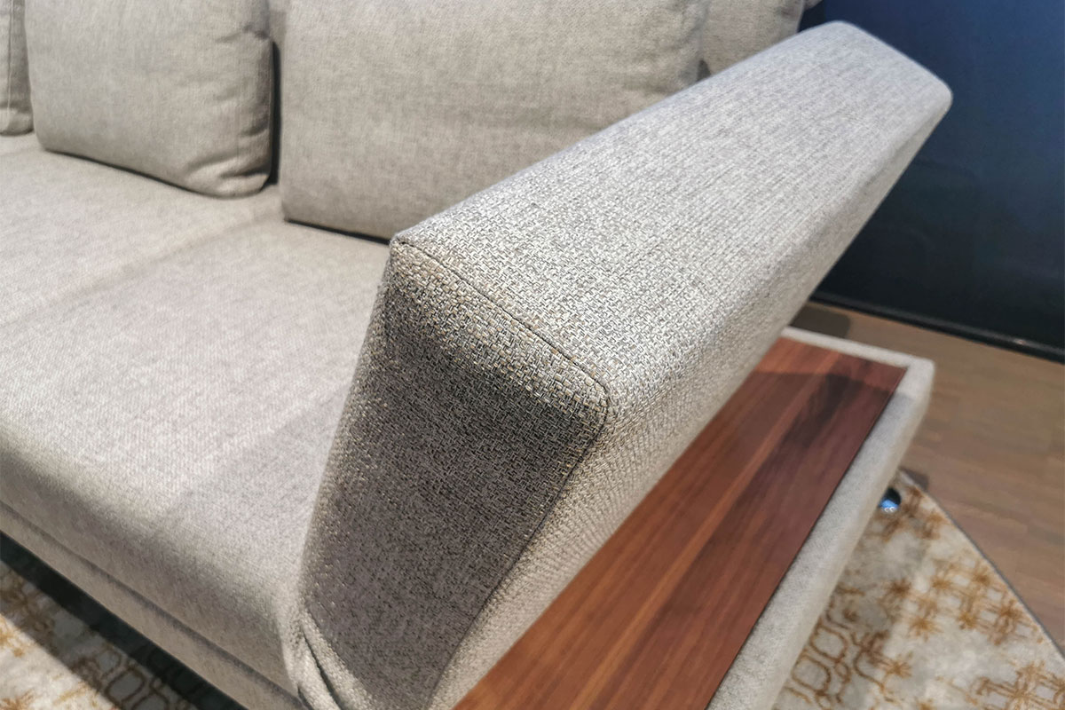 Ecksofa Moule Medium inkl. Hocker von Brühl