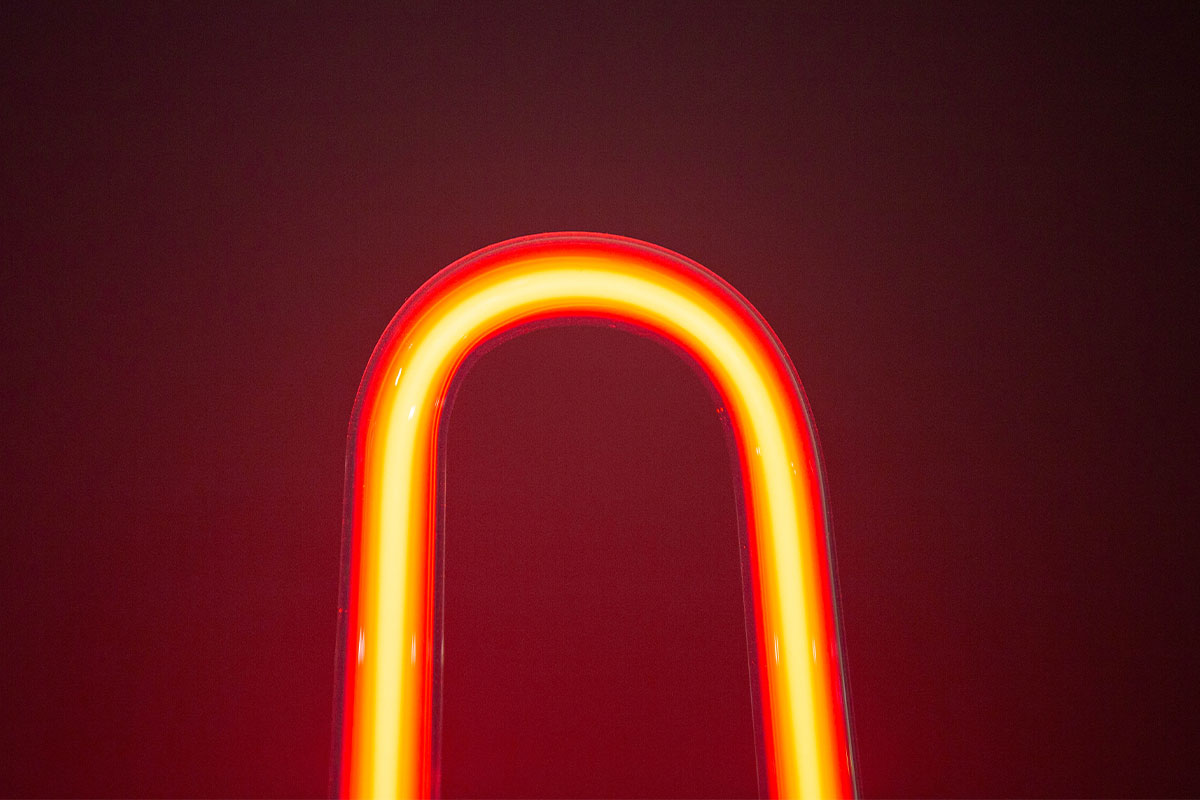 Stehleuchte beacon Neon von emNautic