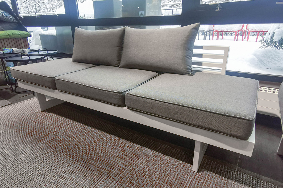 Outdoor-Liege New Holly von Stern