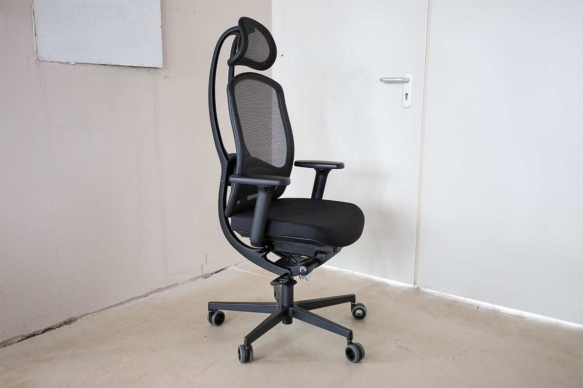 Bürodrehstuhl Alumedic Black Edition von Wagner