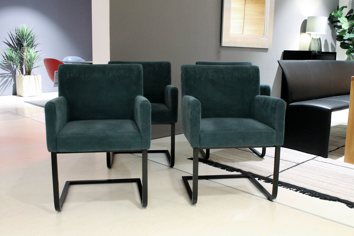 Stuhl Kristin Cord 4er Gruppe von Cramer Polstermanufaktur