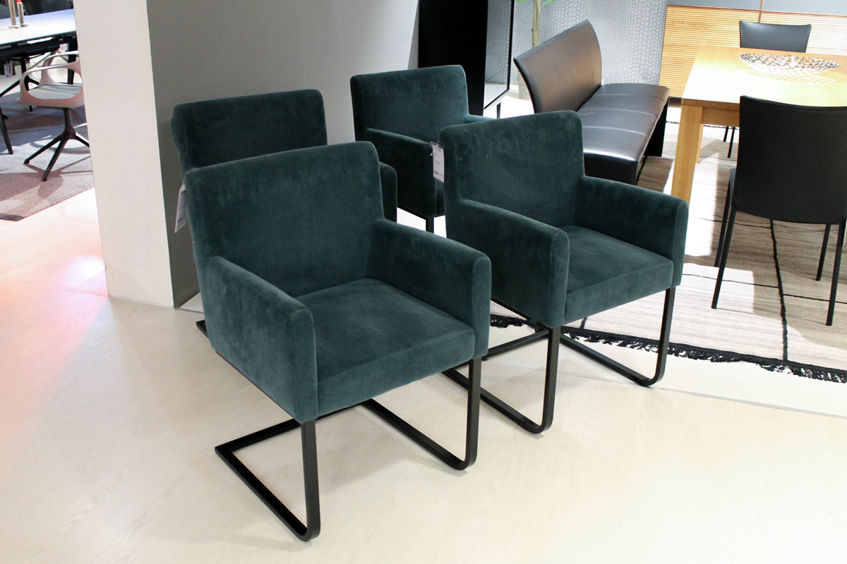 Stuhl Kristin Cord 4er Gruppe von Cramer Polstermanufaktur