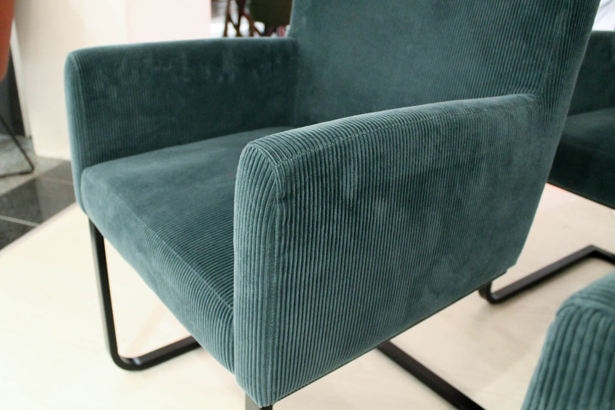 Stuhl Kristin Cord 4er Gruppe von Cramer Polstermanufaktur