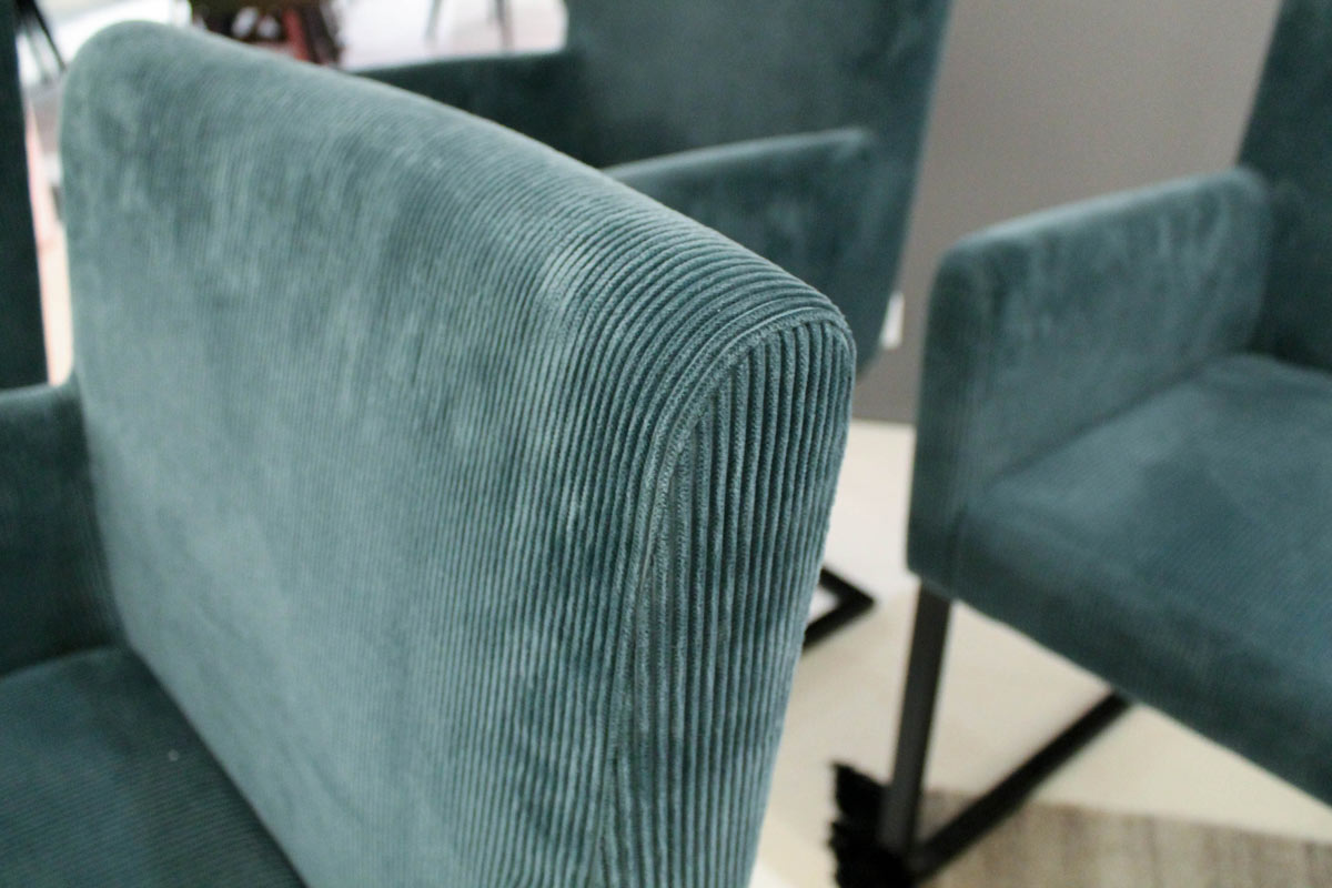 Stuhl Kristin Cord 4er Gruppe von Cramer Polstermanufaktur