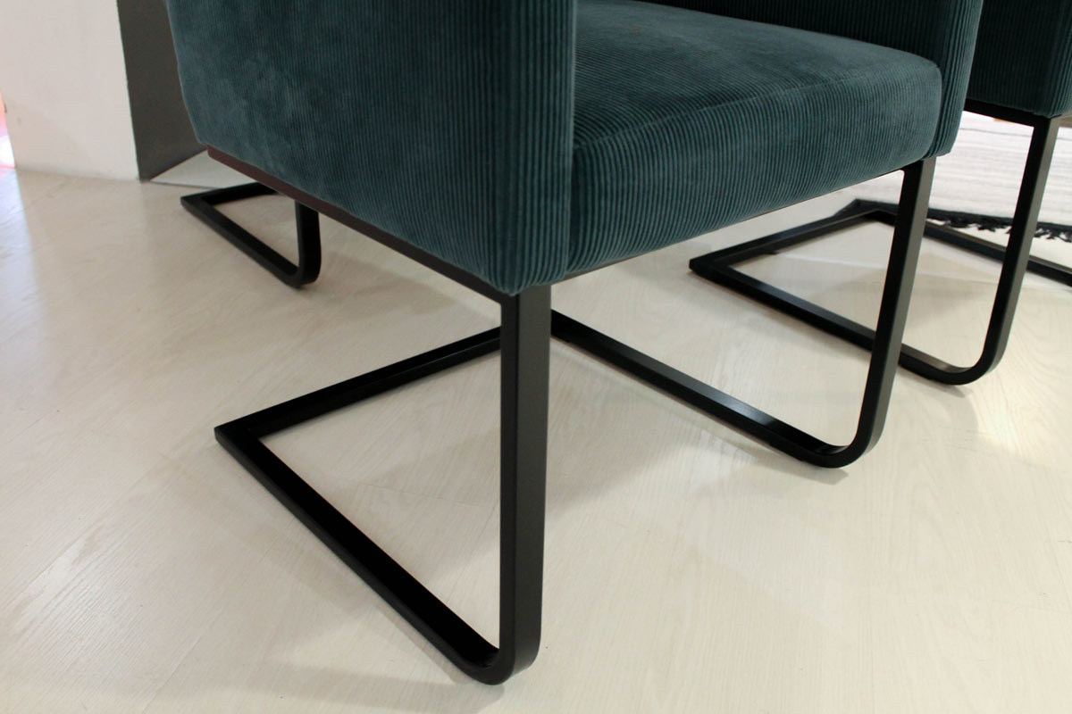 Stuhl Kristin Cord 4er Gruppe von Cramer Polstermanufaktur