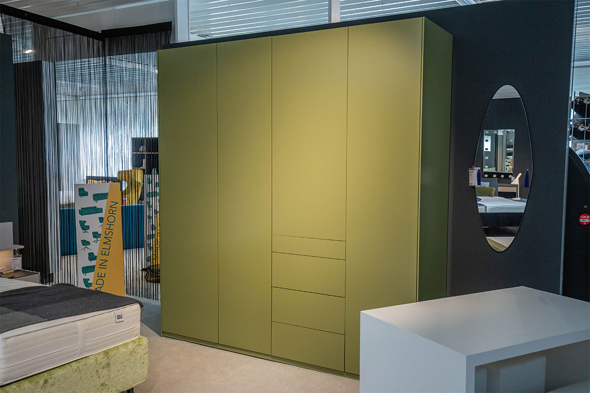 Kleiderschrank Refugium B 220 cm von Cramer Holzmanufaktur