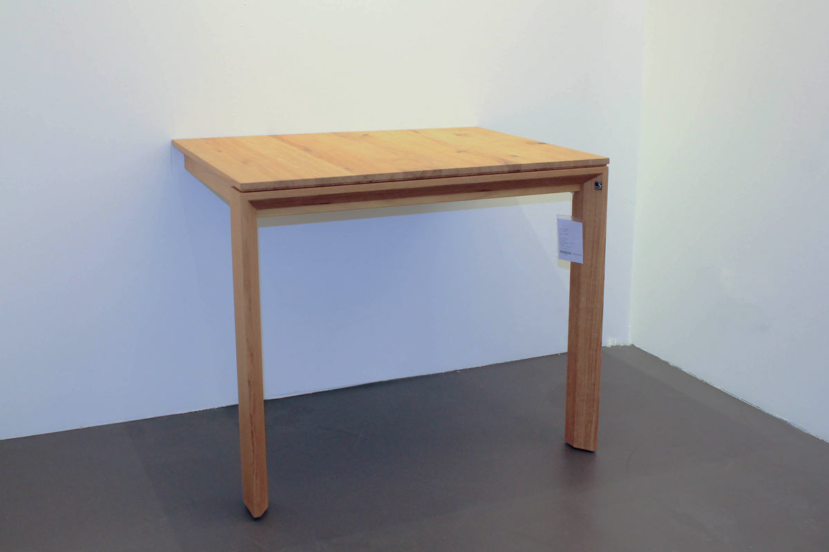 Wand- und Anstelltisch Jade von Scholtissek f&uuml;r 1.990 &euro;
