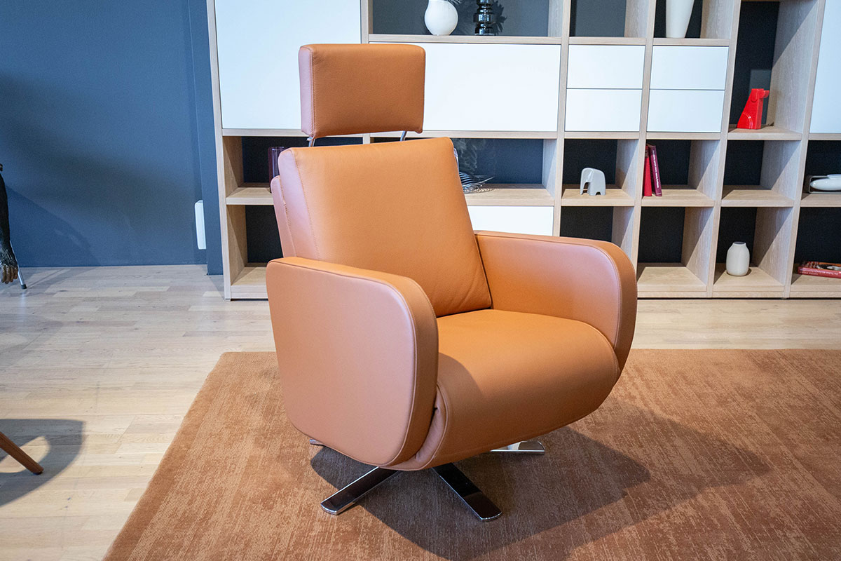 Sessel Cubo von Str�ssle f&uuml;r 3.500 &euro;